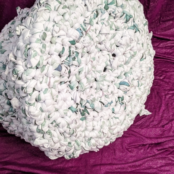 Recycled white and green fabric basket - Picture 2 of 3